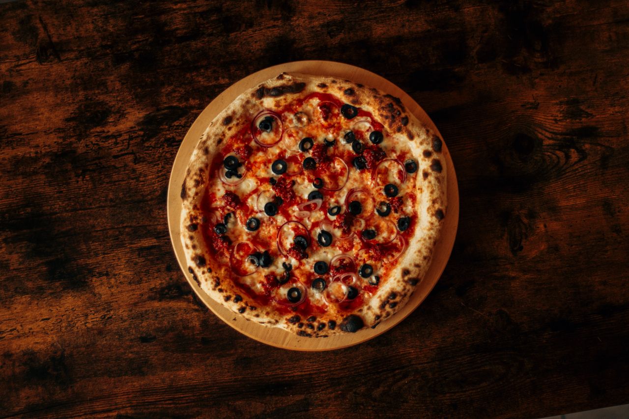 De beste pizzastenen voor oven en barbecue